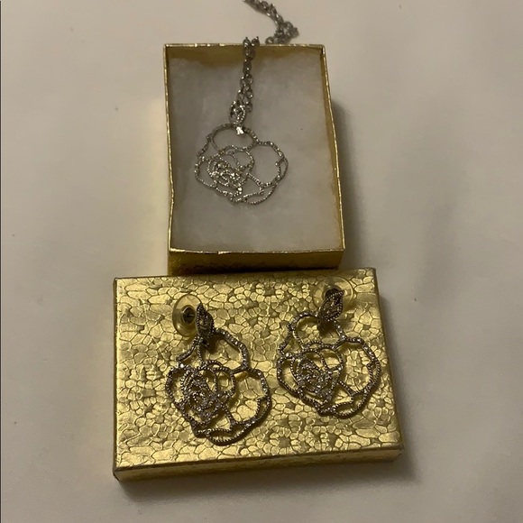 💥FREE 💥 Sterling Silver Rose Petal Jewelry Set
